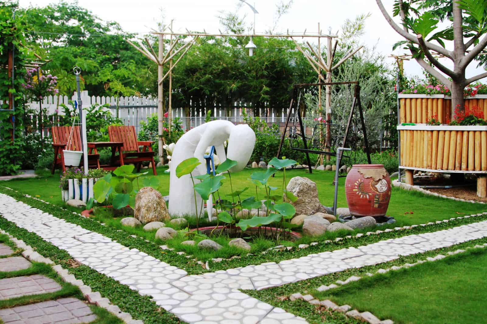 Landscape of Ms. Ha's garden